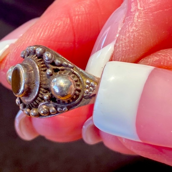 VINTAGE STERLING SILVER BLACK ONYX RING‼️ - Picture 6 of 10